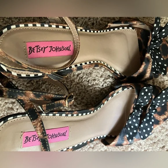 Betsey Johnson Leopard and Polka Dot Heels - Picture 4 of 6